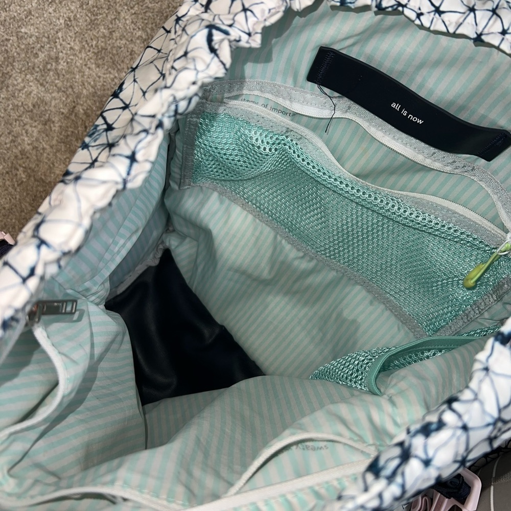 Lululemon Backpack - Picture 5 of 6